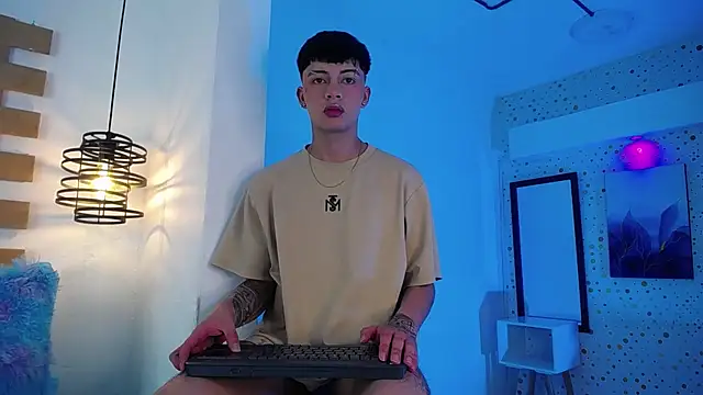 Snapshot of Steev_Novoa chatting on 22, 2, 2025 Steev Novoa online show from 22, 2, 2025