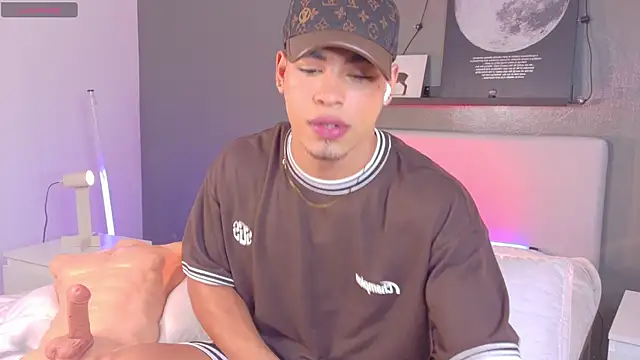 Ken-boy  online show from 31, 10, 2025