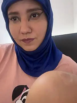 Snapshot of hannahayat chatting on 3, 7, 2026 hannahayat online show from 3, 7, 2026