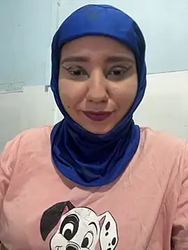Snapshot of hannahayat chatting on 2, 7, 2026 hannahayat online show from 2, 7, 2026