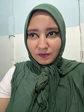 Snapshot of hannahayat chatting on 18, 7, 2026 hannahayat online show from 18, 7, 2026
