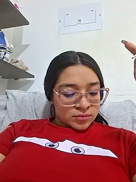 -VICKKY online show from 15, 4, 2026