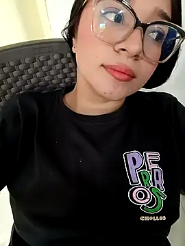 -VICKKY online show from 4, 10, 2025