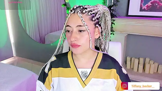 tiffany becker online show from 26, 3, 2026