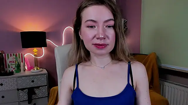 Snapshot of Mia_Tasty chatting on 13, 11, 2025 Mia Tasty online show from 13, 11, 2025