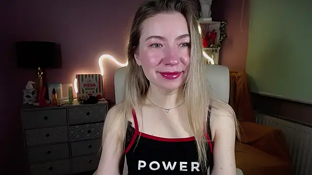 Snapshot of Mia_Tasty chatting on 13, 3, 2025 Mia Tasty online show from 13, 3, 2025