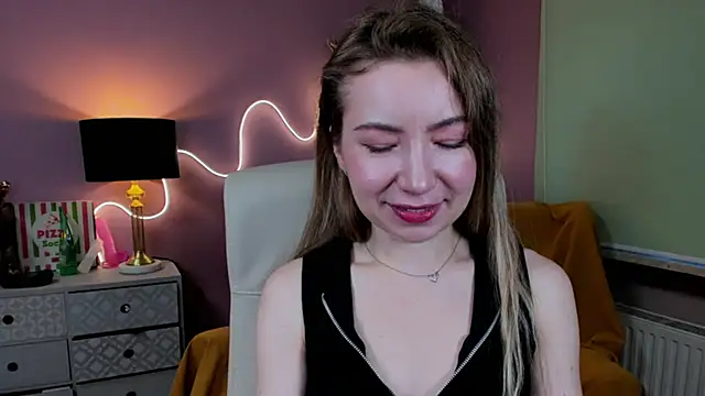 Snapshot of Mia_Tasty chatting on 27, 11, 2025 Mia Tasty online show from 27, 11, 2025