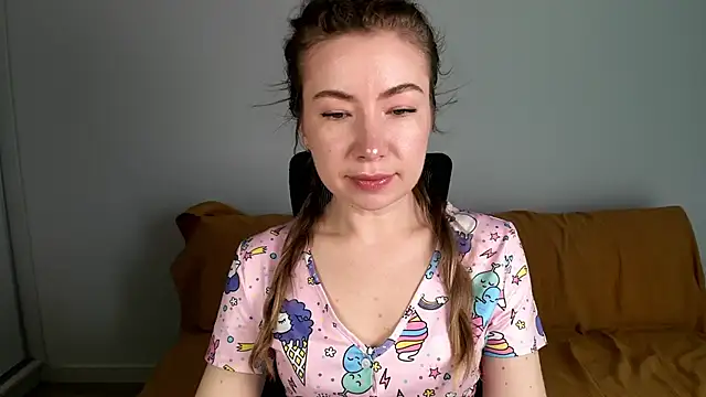 Snapshot of Mia_Tasty chatting on 4, 7, 2026 Mia Tasty online show from 4, 7, 2026