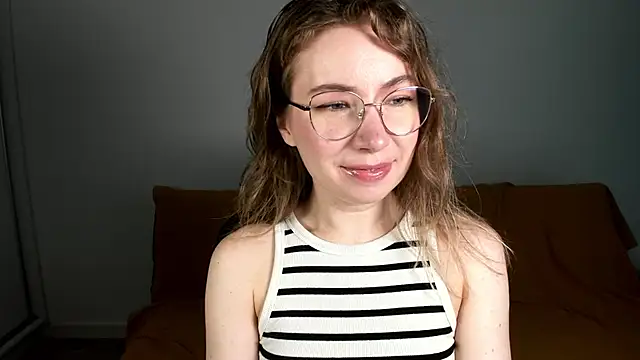 Snapshot of Mia_Tasty chatting on 18, 7, 2026 Mia Tasty online show from 18, 7, 2026
