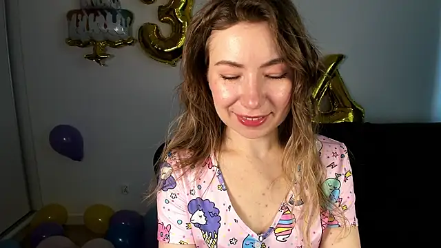 Mia Tasty online show from 8, 4, 2026