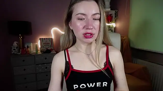 Snapshot of Mia_Tasty chatting on 13, 3, 2025 Mia Tasty online show from 13, 3, 2025