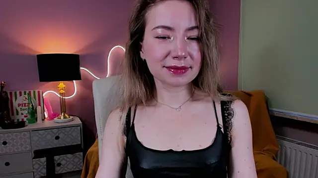 Snapshot of Mia_Tasty chatting on 22, 11, 2025 Mia Tasty online show from 22, 11, 2025