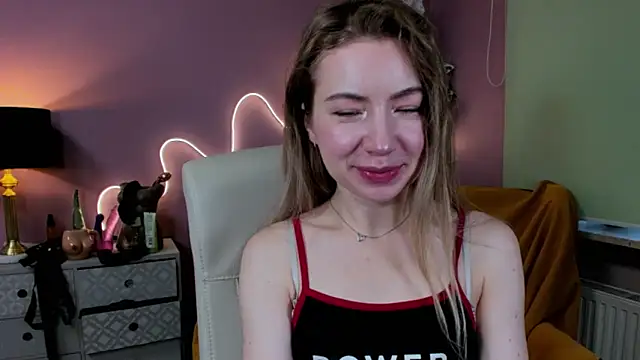 Snapshot of Mia_Tasty chatting on 16, 10, 2025 Mia Tasty online show from 16, 10, 2025