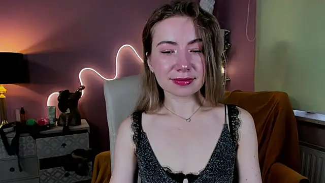 Snapshot of Mia_Tasty chatting on 27, 9, 2025 Mia Tasty online show from 27, 9, 2025