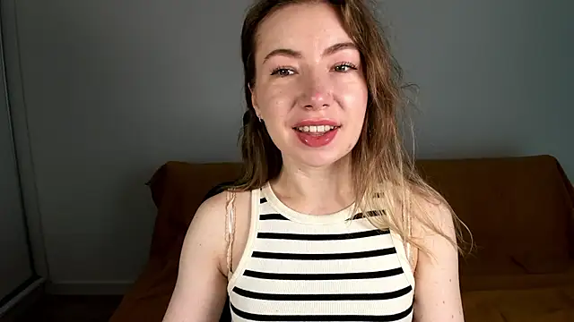 Snapshot of Mia_Tasty chatting on 7, 7, 2026 Mia Tasty online show from 7, 7, 2026