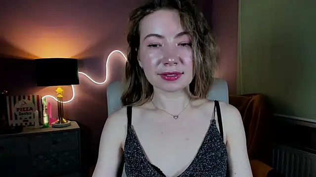 Snapshot of Mia_Tasty chatting on 2, 11, 2025 Mia Tasty online show from 2, 11, 2025