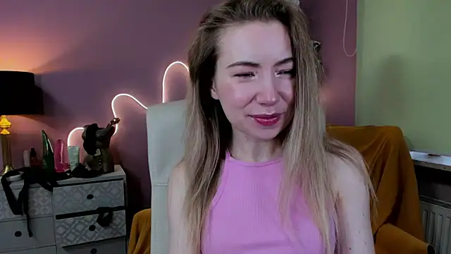 Snapshot of Mia_Tasty chatting on 28, 9, 2025 Mia Tasty online show from 28, 9, 2025