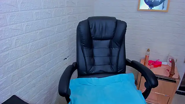 ImCrazzy online show from 3, 3, 2026