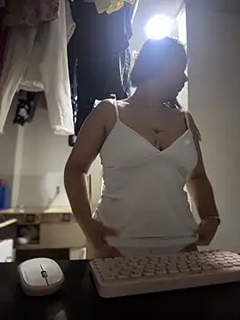 Emiily lee online show from 2, 2, 2026