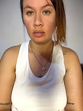 Snapshot of Emiily_lee chatting on 14, 7, 2026 Emiily lee online show from 14, 7, 2026