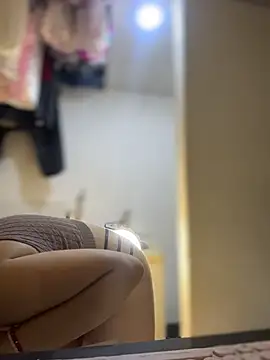 Emiily lee online show from 4, 3, 2026