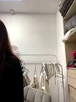 AnaWest online show from 2, 10, 2025