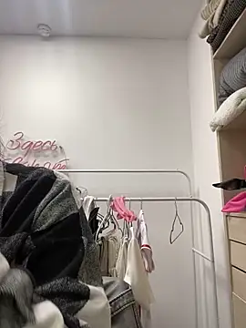 AnaWest online show from 28, 9, 2025