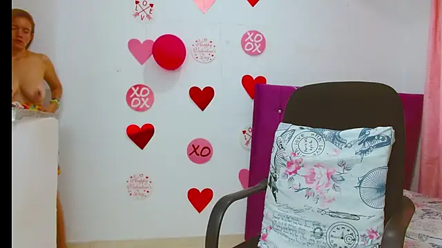 Snapshot of chantalsemenova1 chatting on 18, 2, 2026 chantalsemenova1 online show from 18, 2, 2026