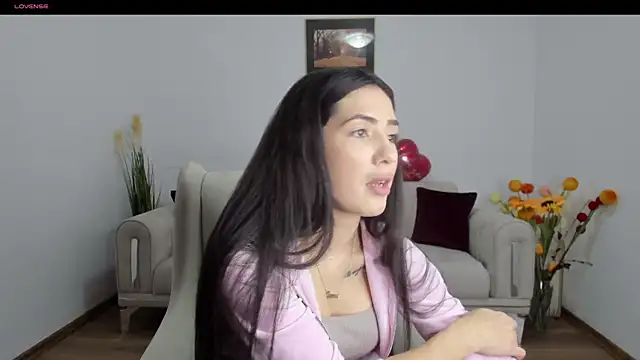 Snapshot of Emmapmg chatting on 4, 3, 2025 Emmapmg online show from 4, 3, 2025