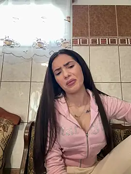 Snapshot of Emmapmg chatting on 4, 3, 2025 Emmapmg online show from 4, 3, 2025