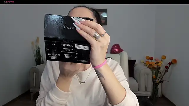 Snapshot of Emmapmg chatting on 26, 2, 2025 Emmapmg online show from 26, 2, 2025