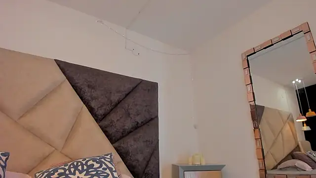 BonnieCute  online show from 7, 2, 2026