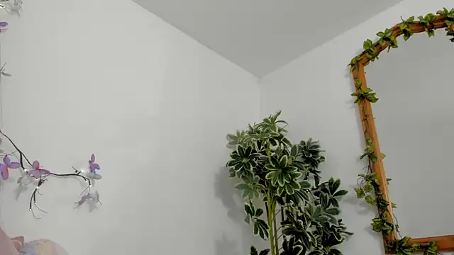 BonnieCute  online show from 12, 10, 2025