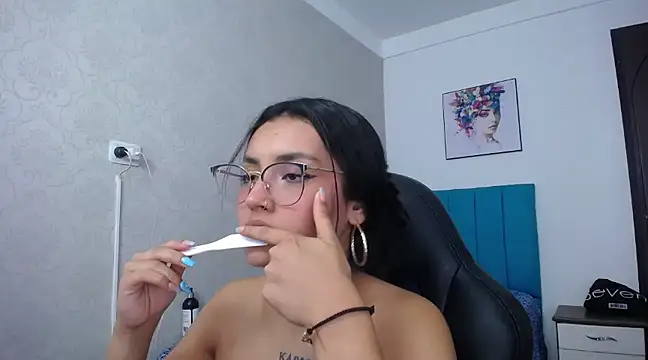 antonella sweetlittle online show from 14, 3, 2025