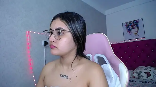 antonella sweetlittle online show from 10, 5, 2026