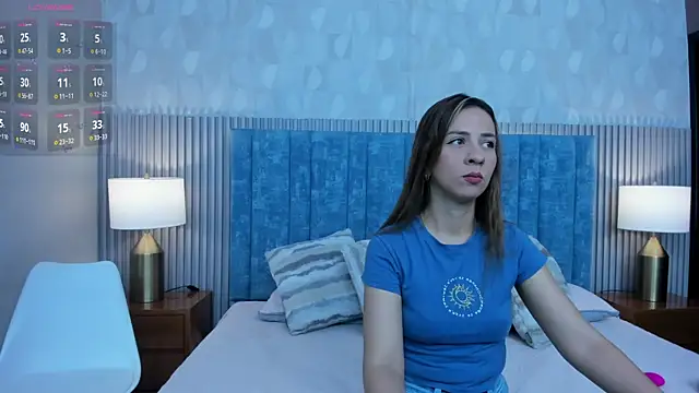 Ivi Akina online show from 22, 12, 2025