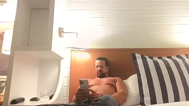 sluttydylan online show from 4, 10, 2025