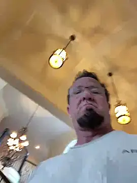 sluttydylan online show from 5, 4, 2026