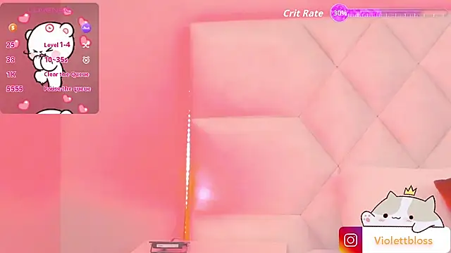 Snapshot of Violettbloss chatting on 25, 10, 2025 Violettbloss online show from 25, 10, 2025