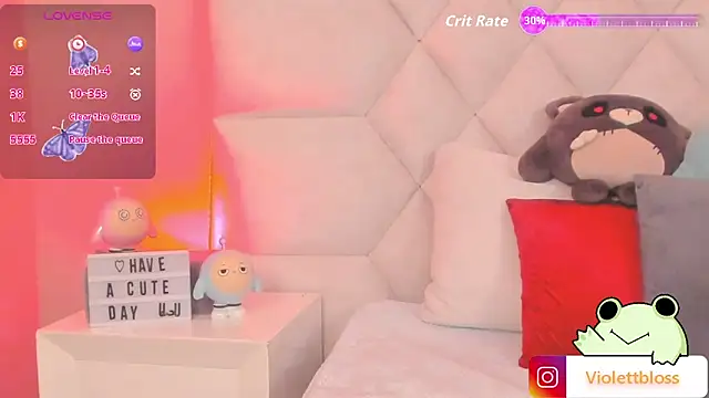 Snapshot of Violettbloss chatting on 11, 10, 2025 Violettbloss online show from 11, 10, 2025