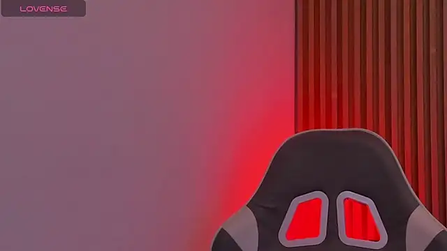 Snapshot of Violettbloss chatting on 17, 9, 2025 Violettbloss online show from 17, 9, 2025