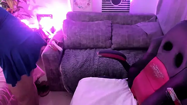 anyclark  online show from 14, 12, 2025