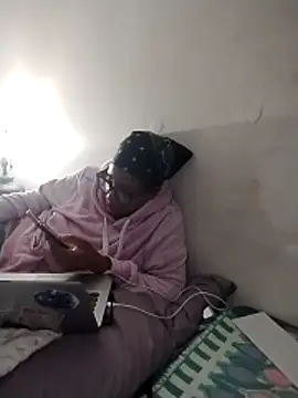 madamsensuale online show from 17, 12, 2025