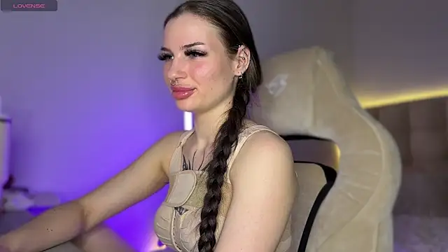 MarlynRobertsen online show from 9, 10, 2025