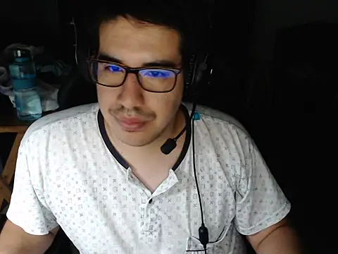 thealfawolf01 online show from 10, 3, 2025