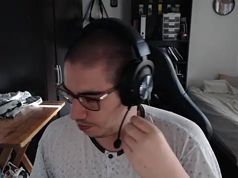 thealfawolf01 online show from 24, 3, 2026