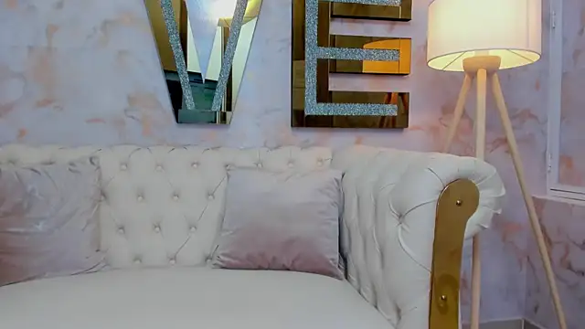 hanna slut  online show from 1, 10, 2025