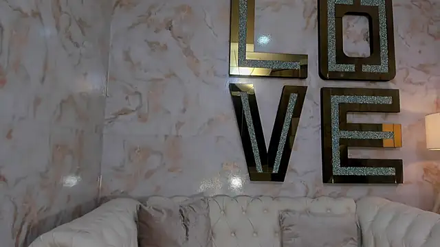 hanna slut  online show from 18, 10, 2025