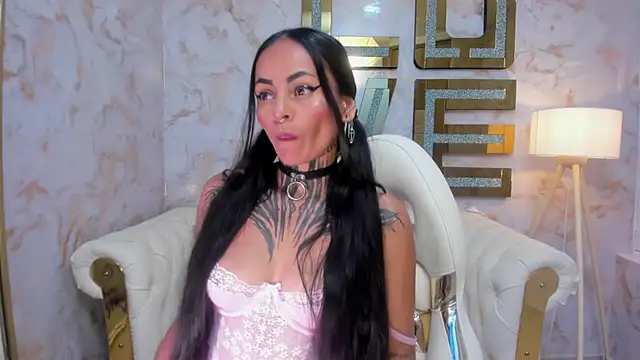 hanna slut  online show from 30, 10, 2025