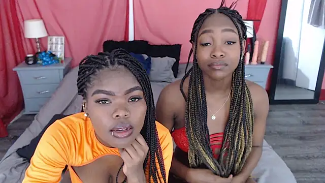 Snapshot of AdelynYasmin chatting on 4, 3, 2025 AdelynYasmin online show from 4, 3, 2025